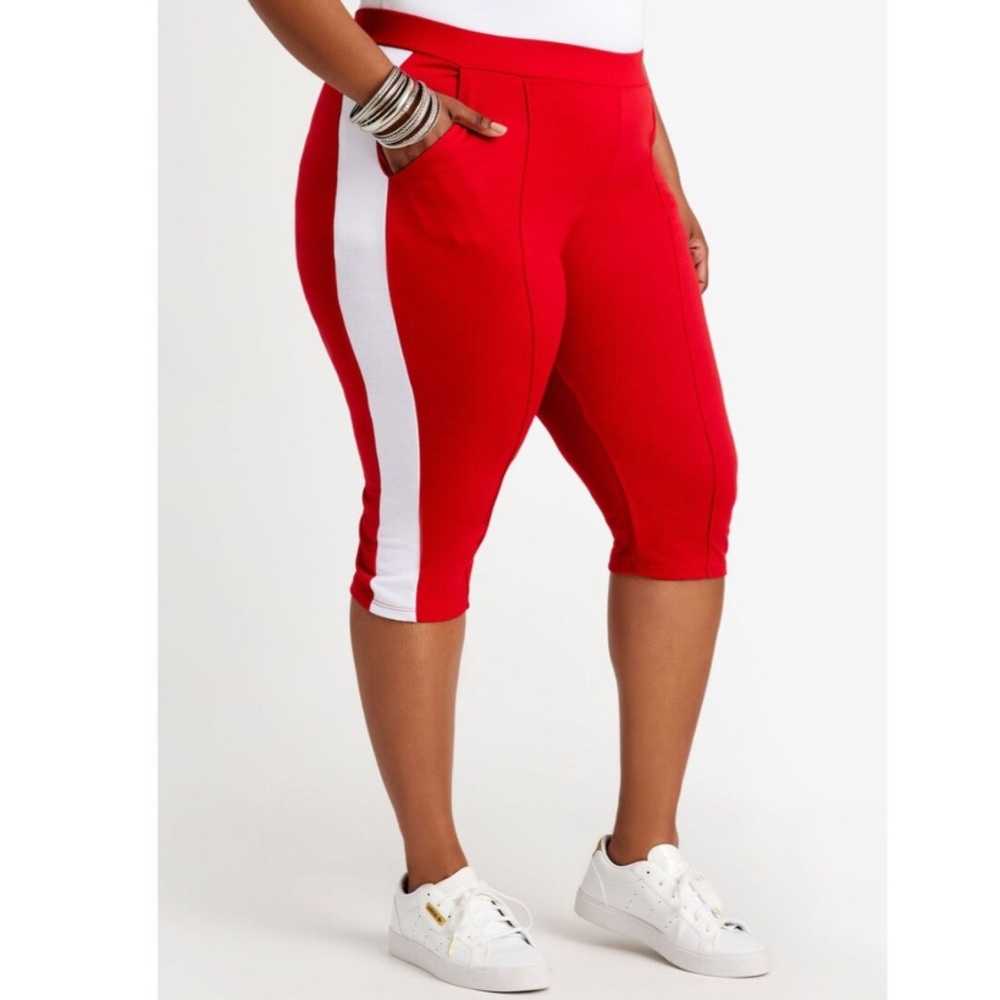 Plus size Red and white Capris sz 20